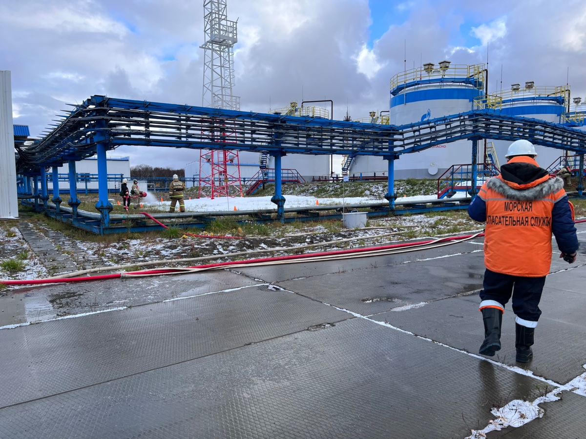 Учения на опасных объектах Камчатского газопромыслового управления ООО «Газпром добыча Ноябрьск» по локализации и ликвидации разливов нефти и нефтепродуктов